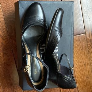 Naturalizer dress shoes